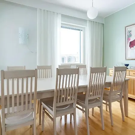 Upea Huoneisto Ratinassa Apartman *